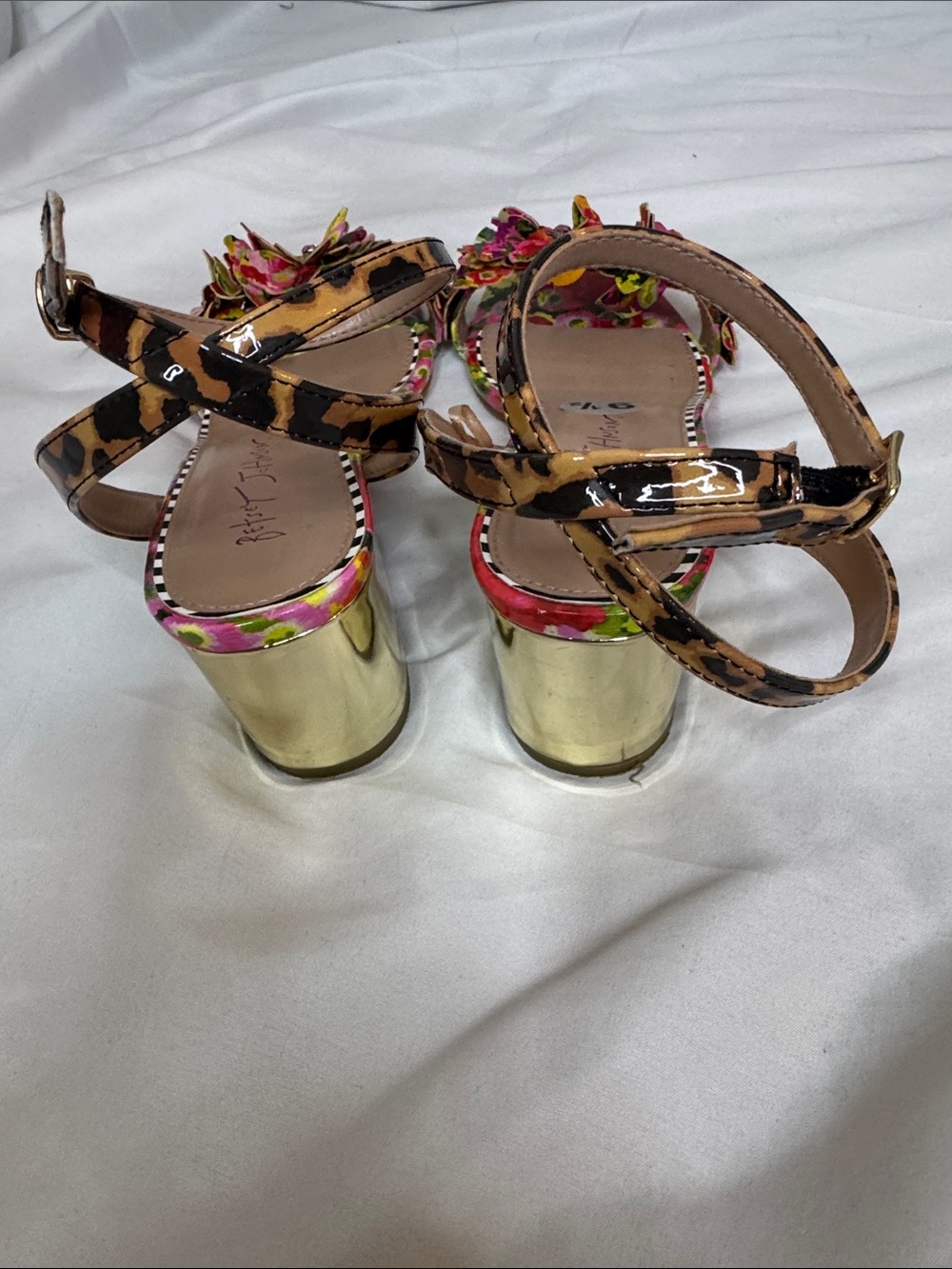 Betsey Johnson Women’s Malcolm Floral Open-Toe Sandals Low Heel Ankle Straps - Picture 2 of 8